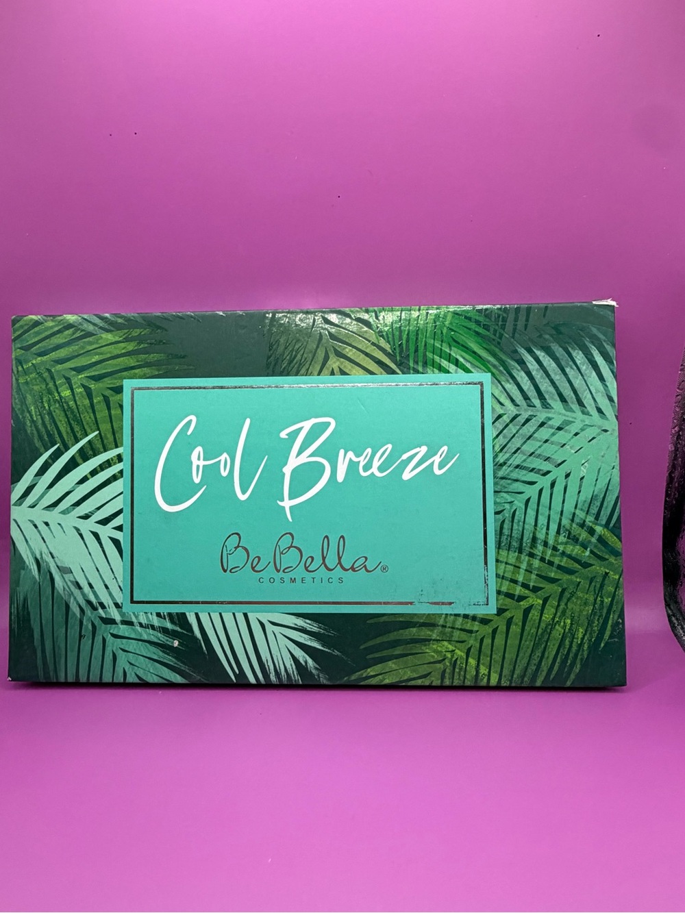 Cool Breeze eyeshadow pallete Teal/Green